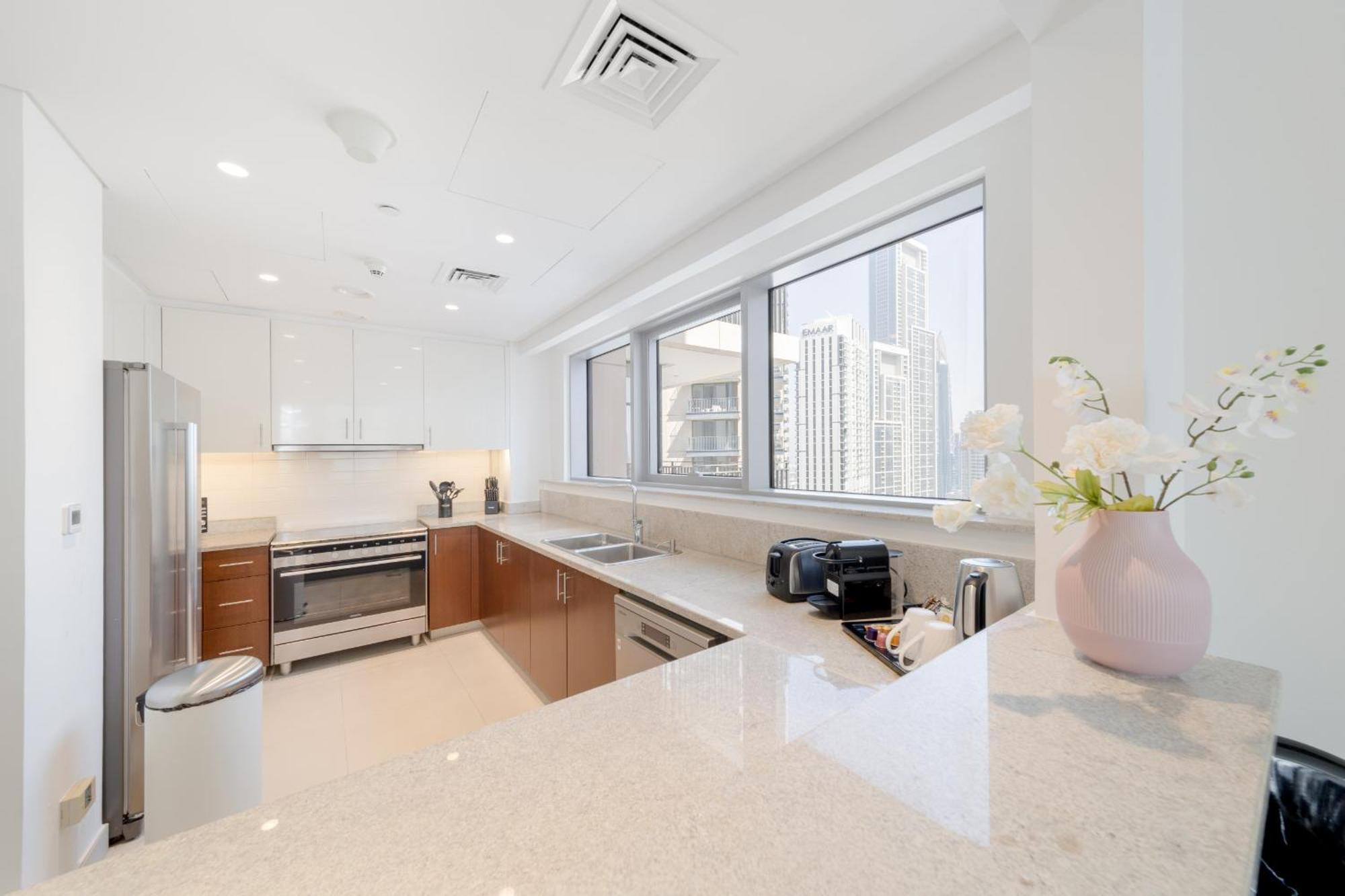 Eden's Homes & - Blvd Crescent Дубай